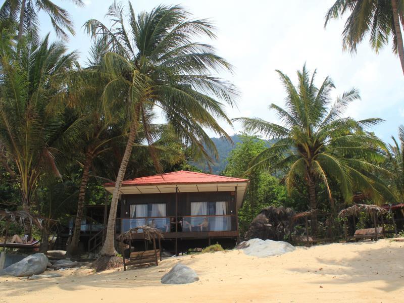 Melina Beach Resort Kampung Genting Buitenkant foto