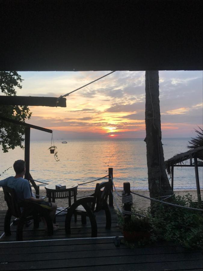 Melina Beach Resort Kampung Genting Buitenkant foto